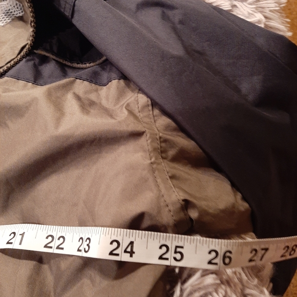 Pikes Peak Windbreaker Size Large - Picture 11 of 11